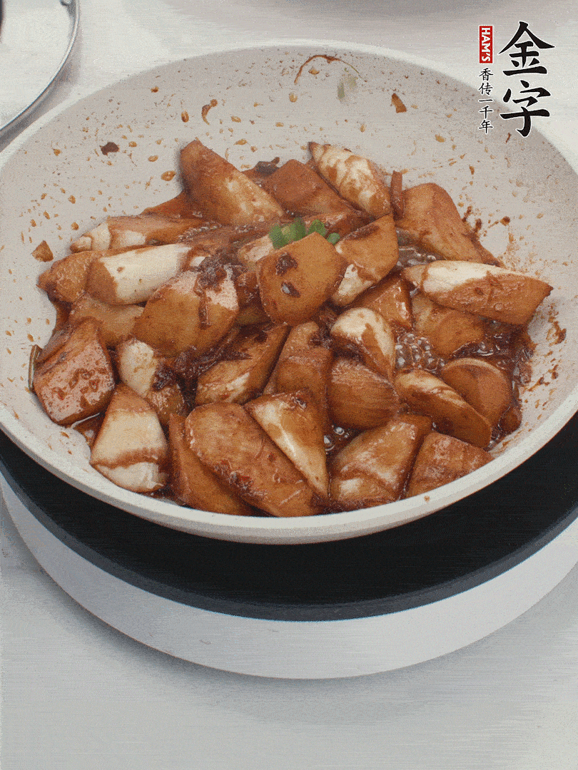 撒上一點(diǎn)小蔥花。