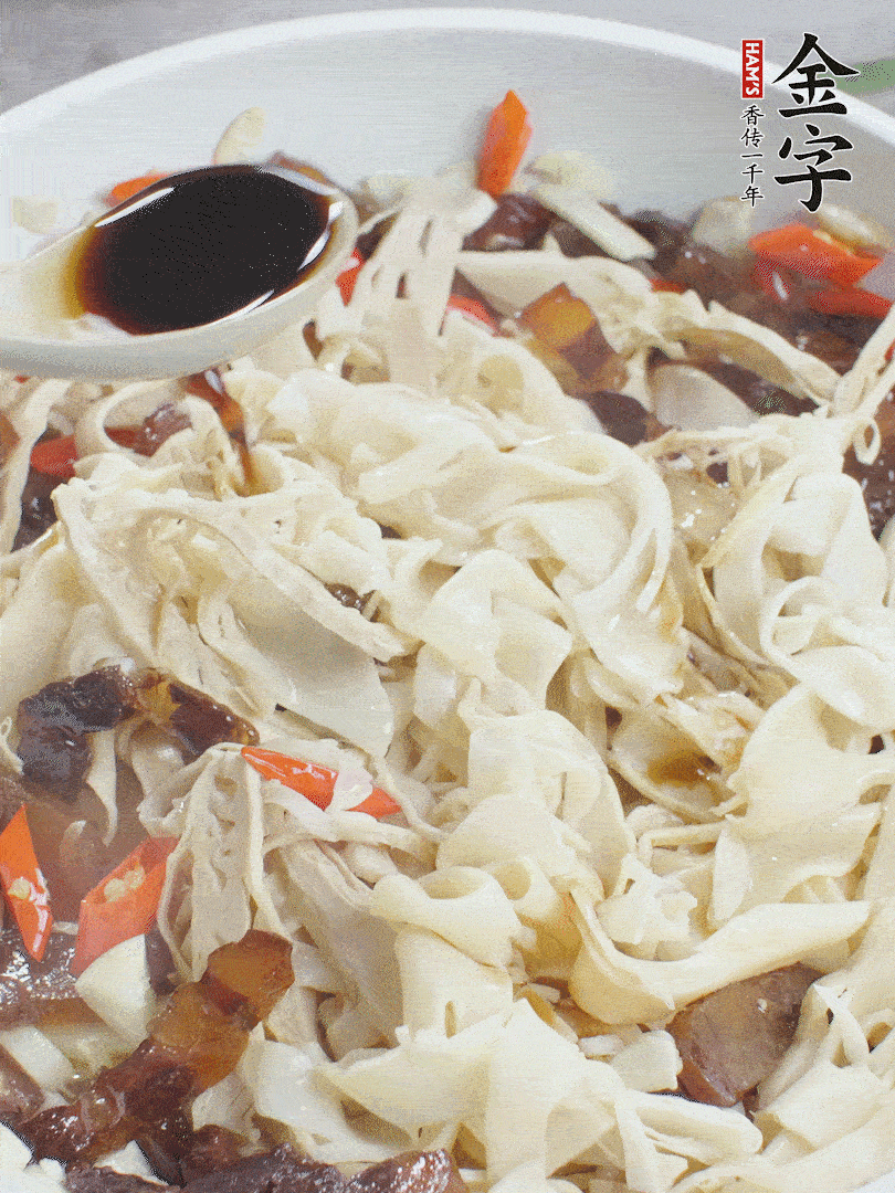 下糯米筍，淋一點(diǎn)生抽、蠔油調(diào)味。
